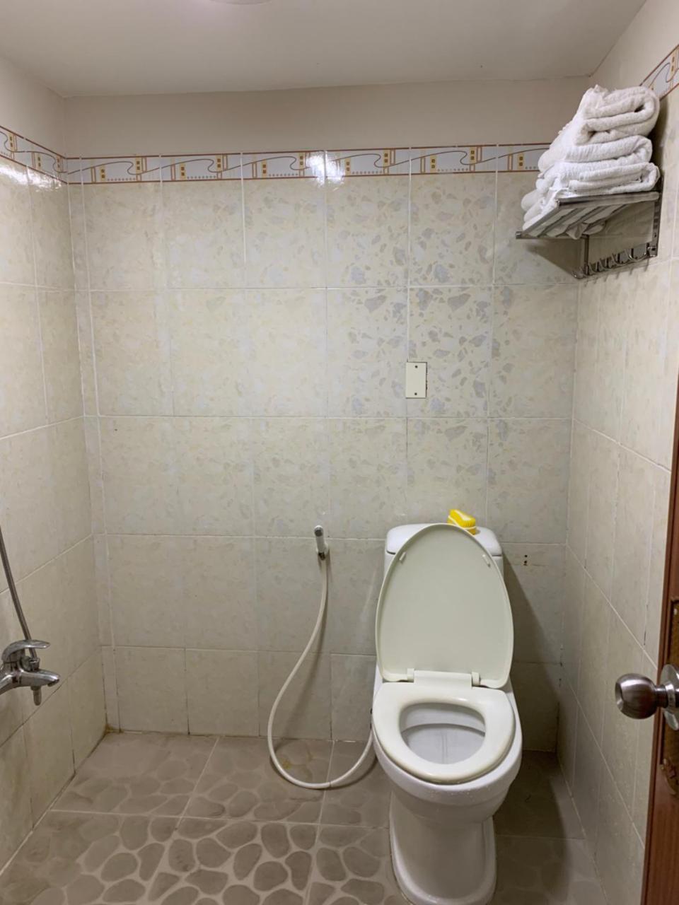 Minh Tuan Hotel Хошимин Екстериор снимка