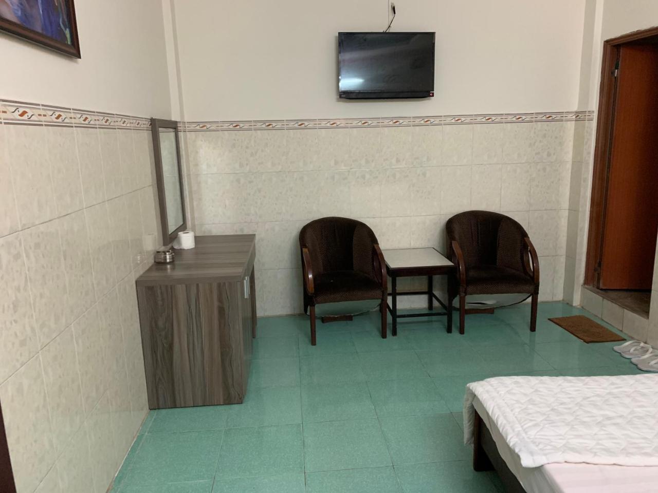 Minh Tuan Hotel Хошимин Екстериор снимка