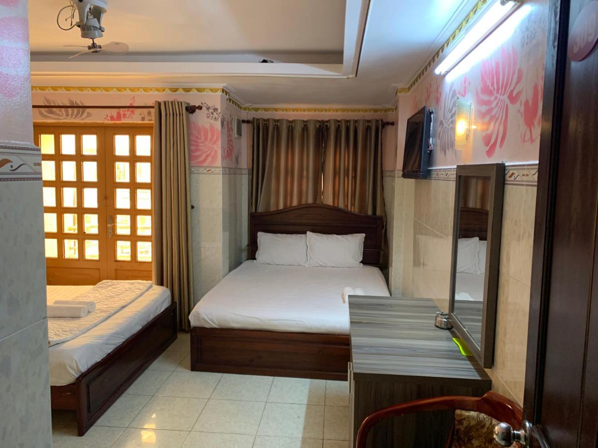 Minh Tuan Hotel Хошимин Екстериор снимка